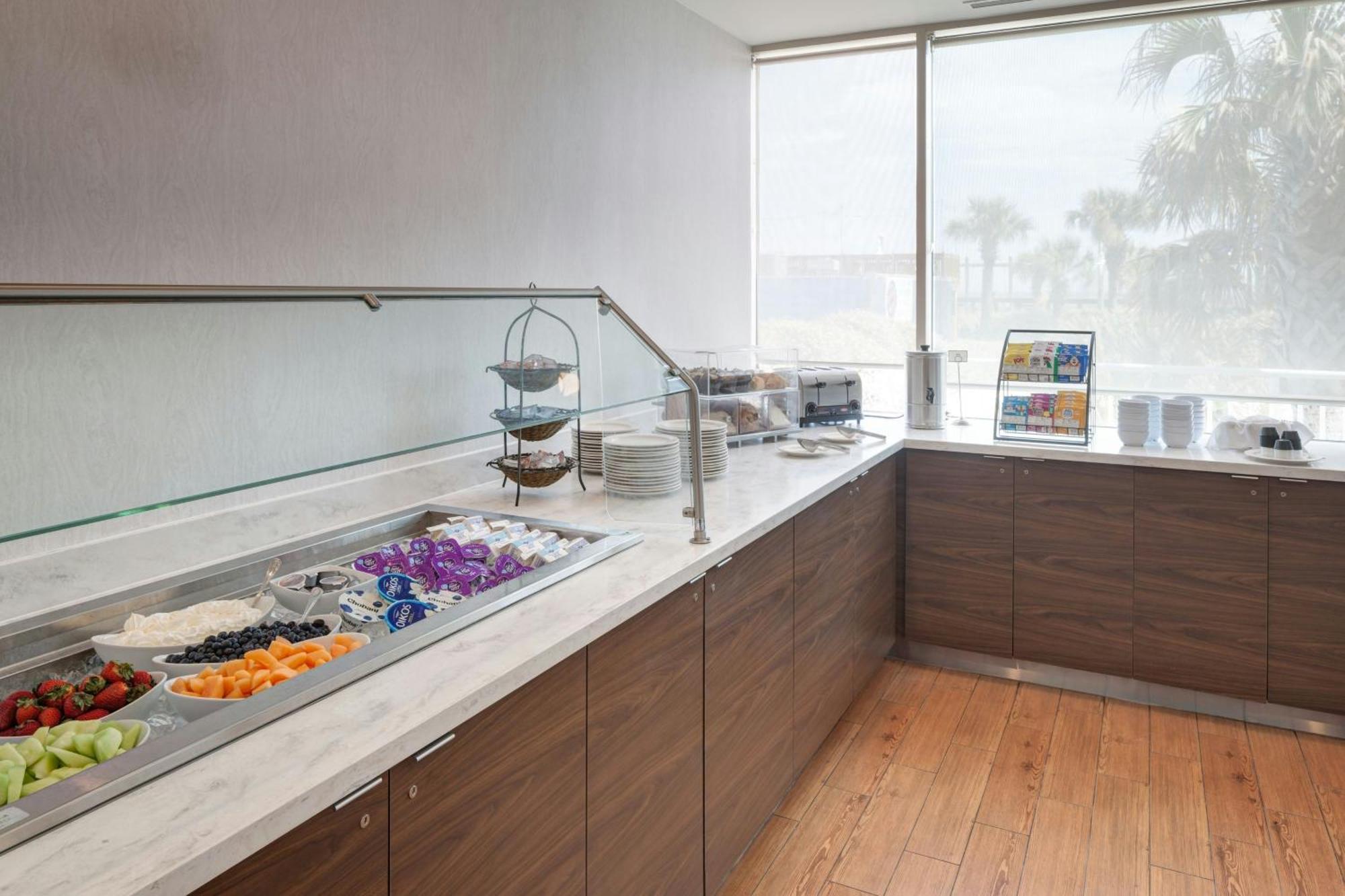 Courtyard Carolina Beach Oceanfront Экстерьер фото